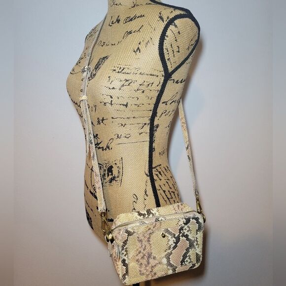 NWOT Madewell The Transport Camera Bag: Snake Embossed Edition - Picture 2 of 7